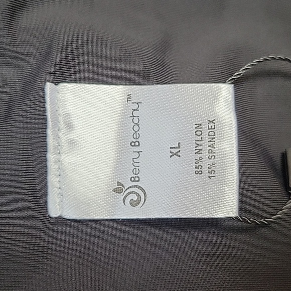 NWT- Berry Beachy ‘Adele’ Lace Up Side Thong One Piece - Picture 7 of 8